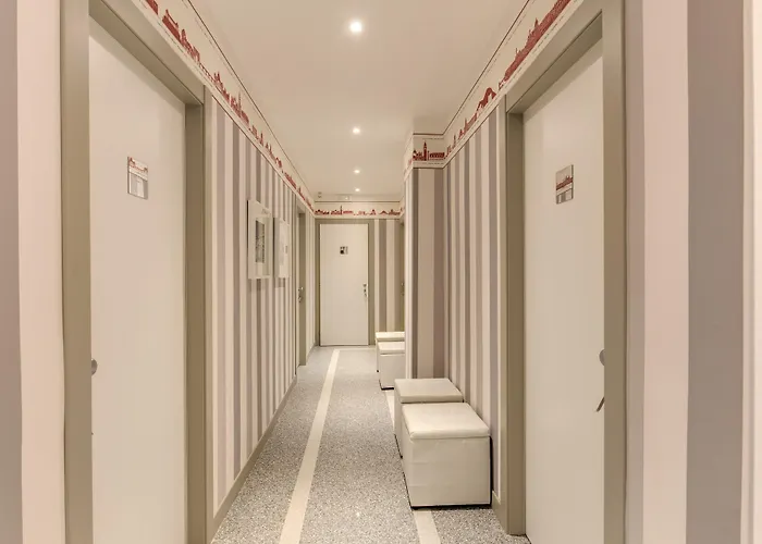 Grand Tour Rome Suites - Liberty Collection